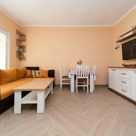 Sea Garden 2 One Bedroom Apartment